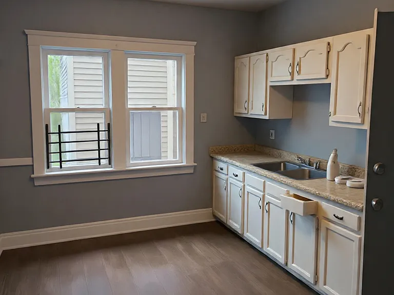 2906 E 119th St #2 — Photo 7