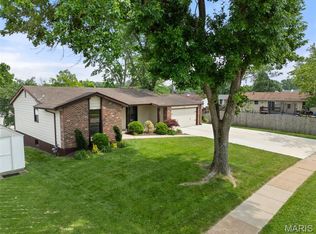2224 Ben Clare Dr, Fenton, MO 63026