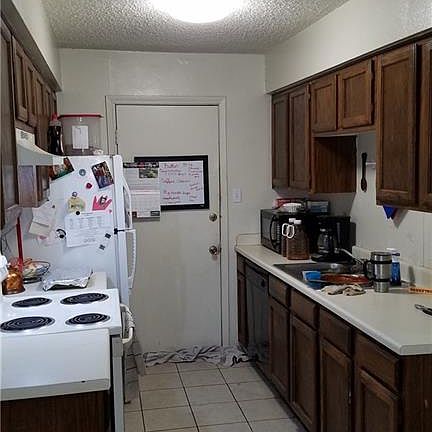2nd image of 401 & 403 Amanda Ln