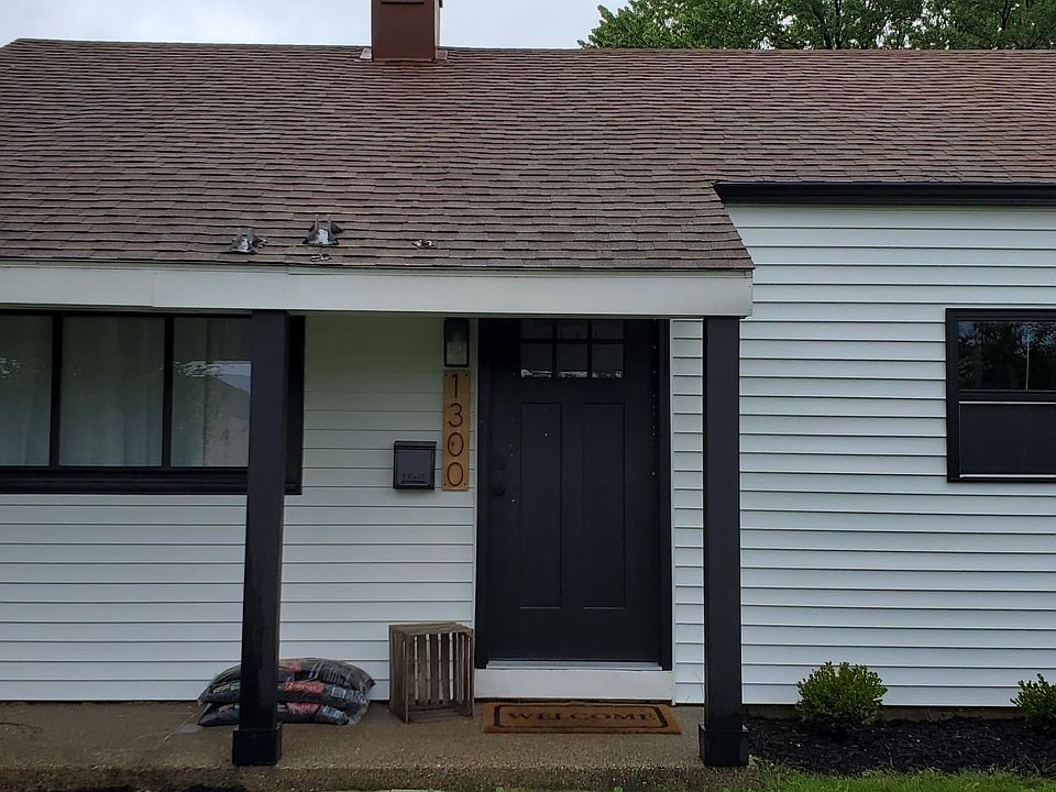 1st image of 1300 Columbia Ave NE