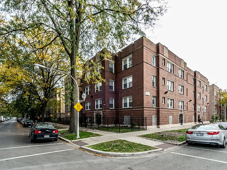8155 S Maryland — Photo 10