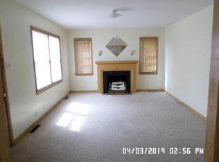 328 W 6th Ave, Hutchinson, KS 67501