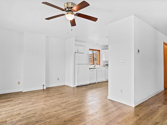 4th image of 2233 Alpine Dr APT C