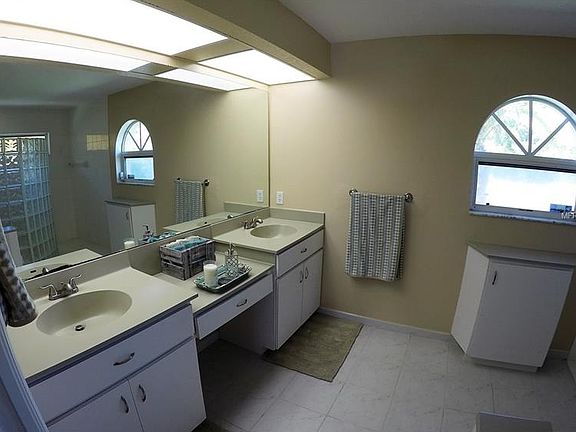 4th image of 21237 Coachman Ave