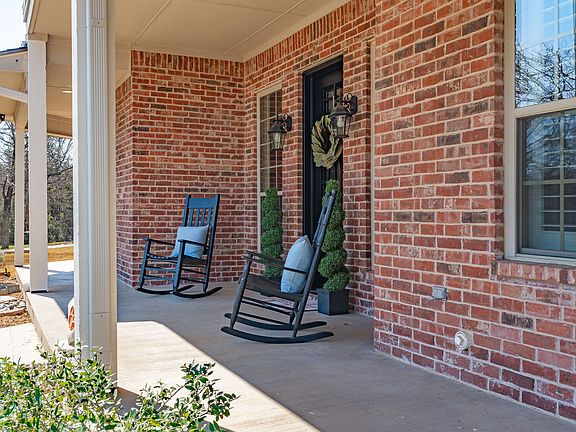 2nd image of 1218 Meander Rd