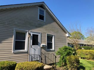 46 Park Ave APT 1A, Amityville, NY 11701