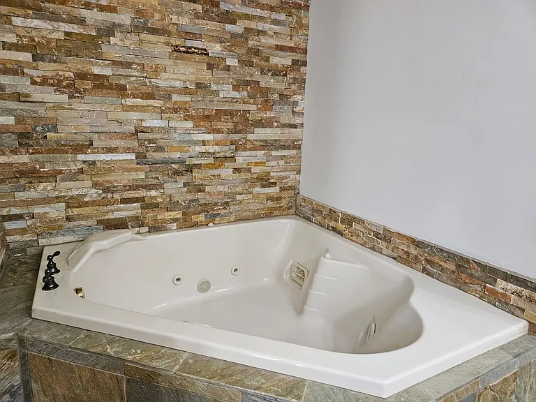 2200 Montego Dr — Photo 19