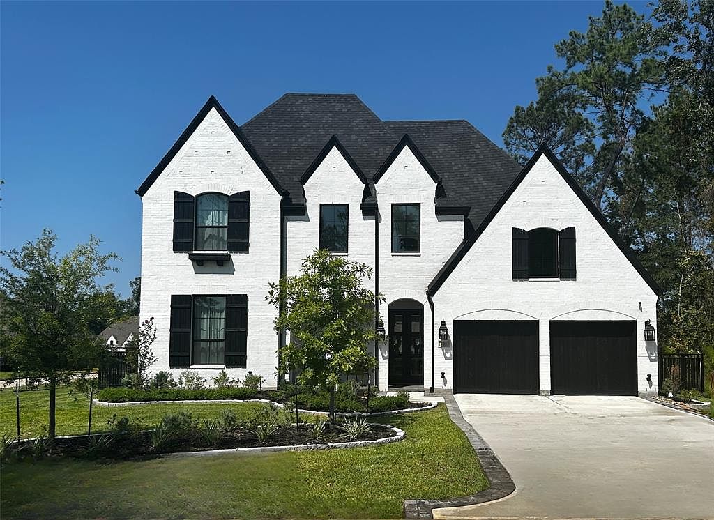 105 N Empress Green Pl