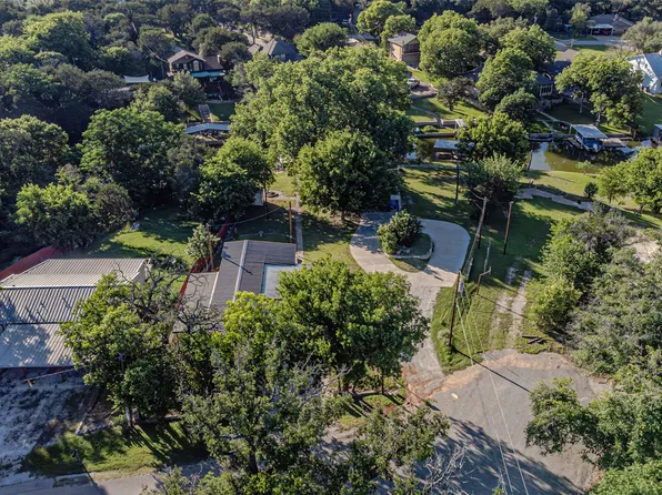 3817 Horseshoe Trl, Granbury, TX 76048