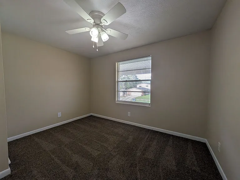 6036 Bizier Rd E — Photo 14