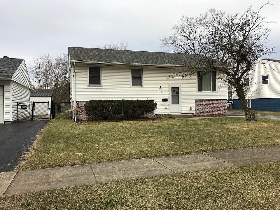 2nd image of 226 E Maple Dr