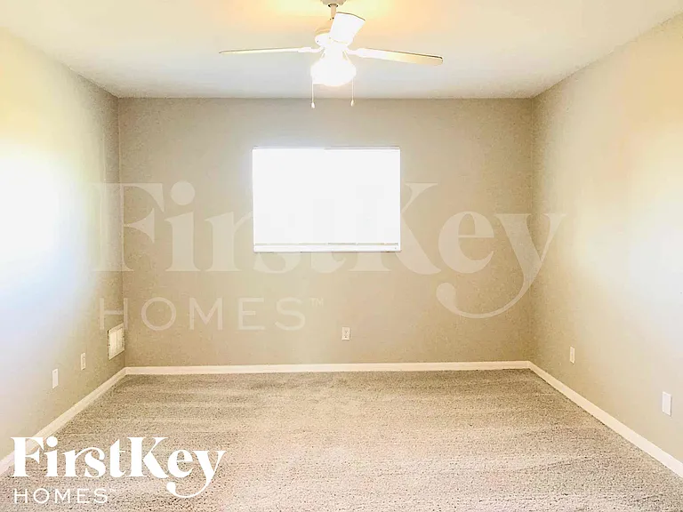 3807 25th St SW — Photo 9