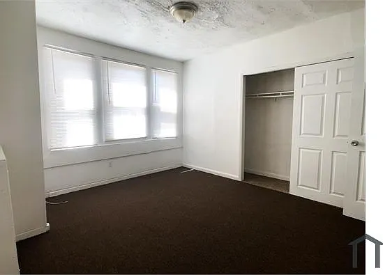 3 bed, 1200 sqft, $1,950 — Photo 4