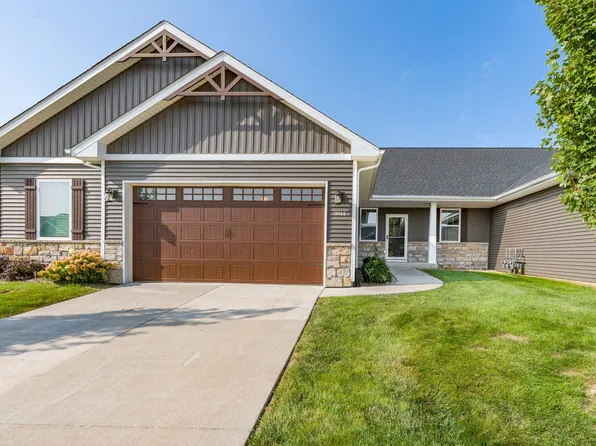 3044 Mary Leigh Dr, Bettendorf, IA 52722