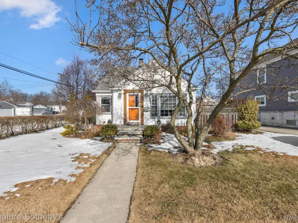 2288 Franklin Rd, Berkley, MI 48072