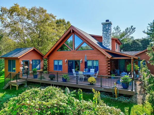 3714 E 2653rd Rd, Sheridan, IL 60551