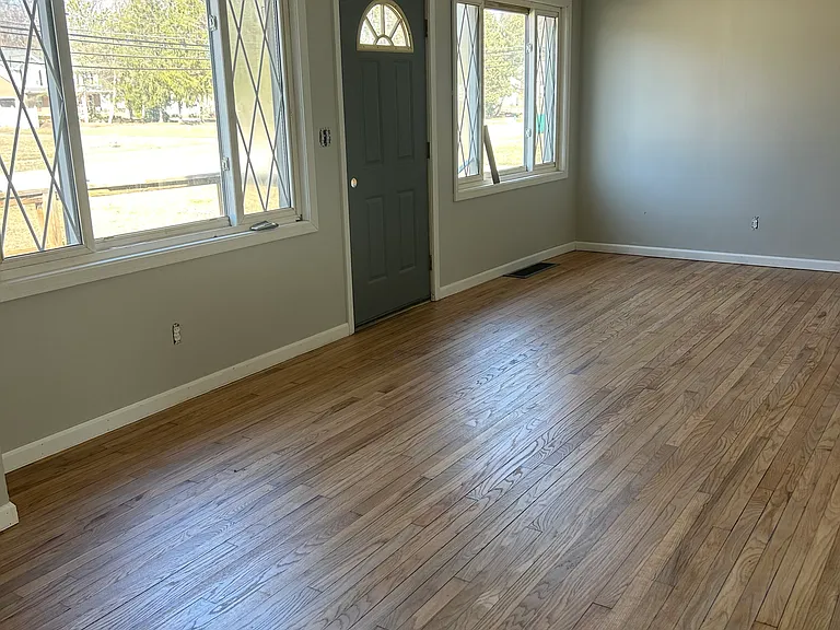 8218 Bellflower Rd — Photo 5