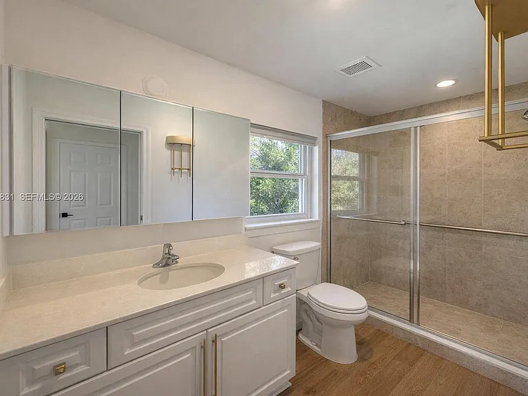 16932 W Calder Dr — Photo 10