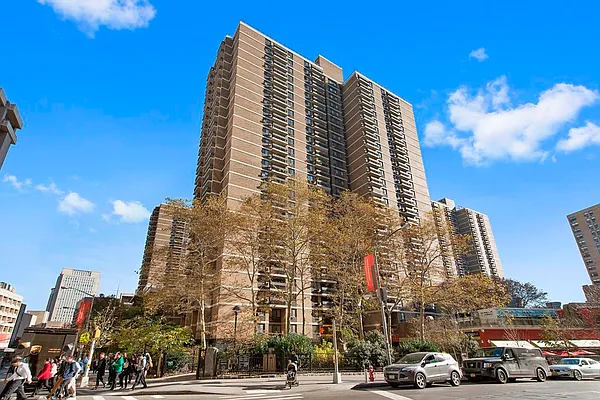 Sold by Corcoran | media 27