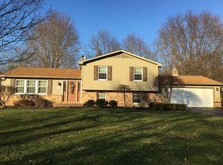 8441 Carriage Hill Dr NE, Warren, OH