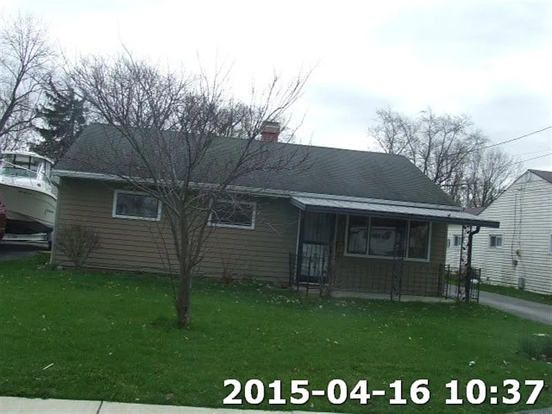 332 Franconia Ave photo 1
