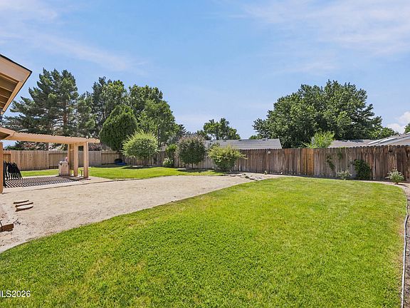5th image of 3033 Springland Dr