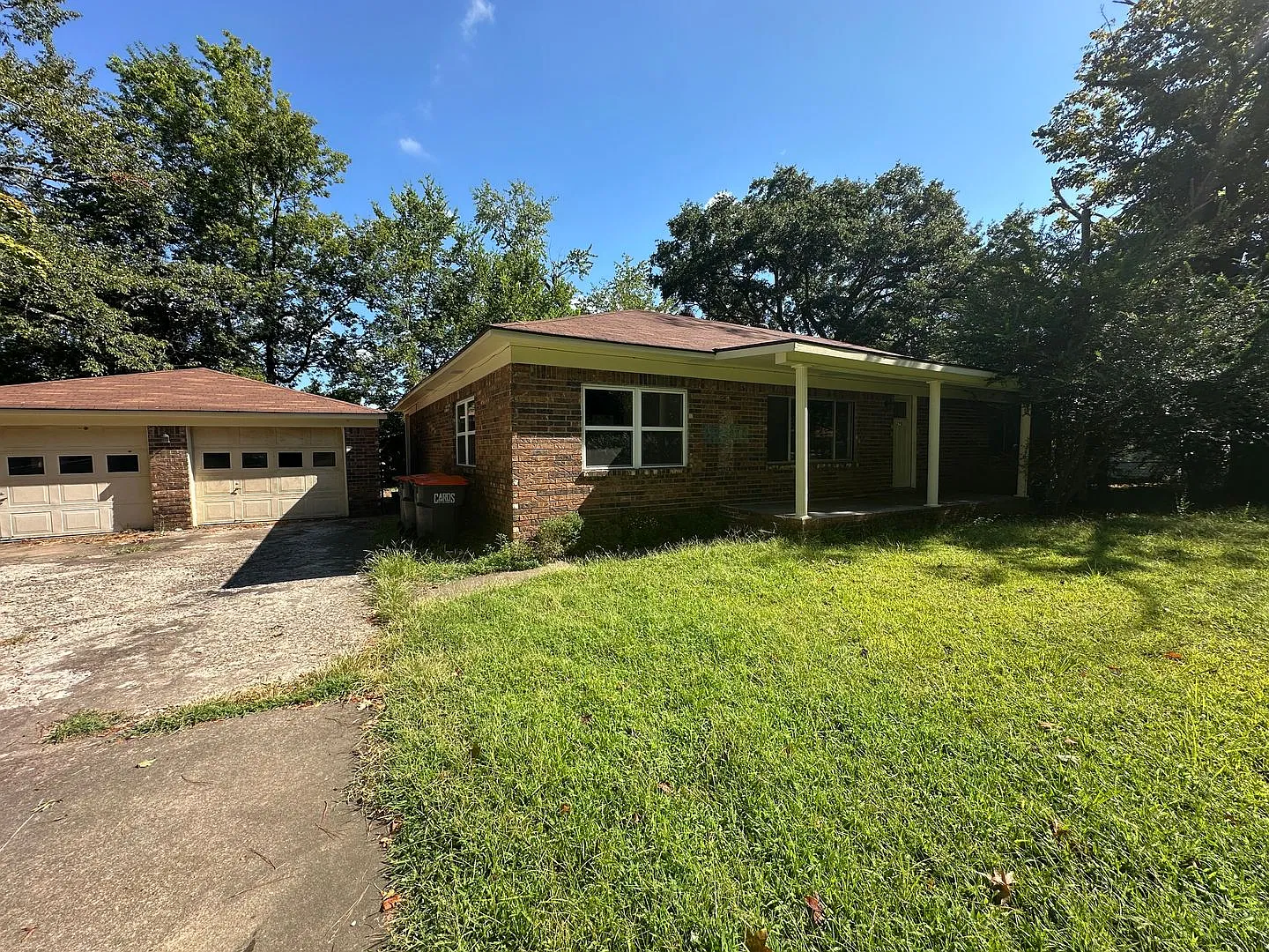 Welcome to your dream home in the heart of Russellville, AR. — Photo 1