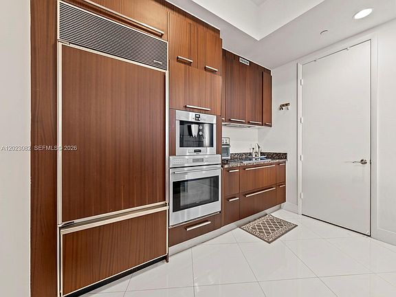 4th image of 15901 Collins Ave APT 403