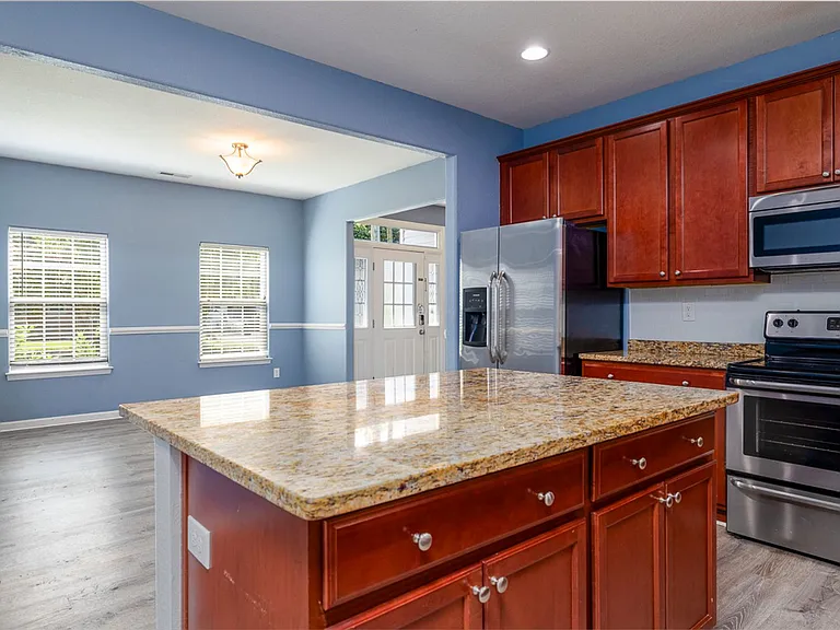 7713 Cortlandt Pl — Photo 17