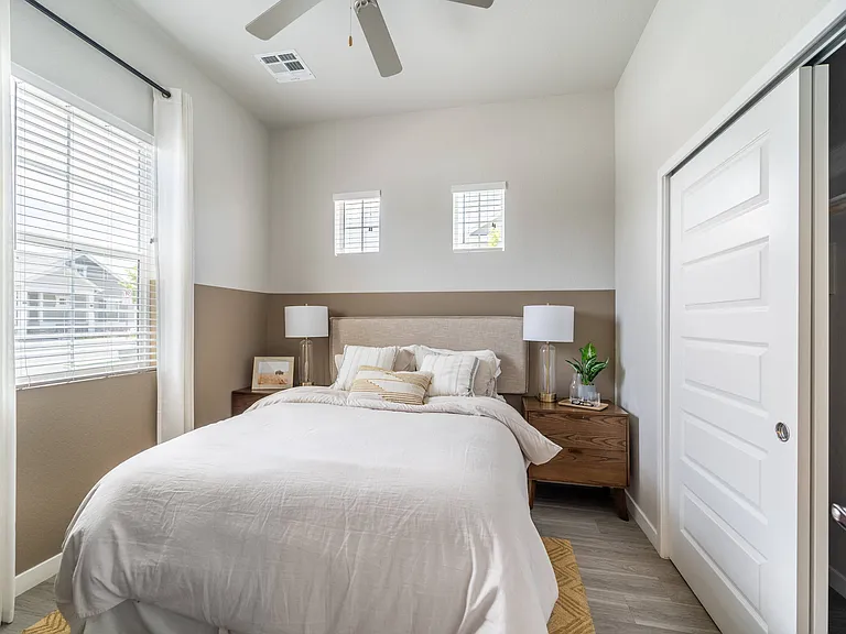 Avilla Eastlake — Photo 7