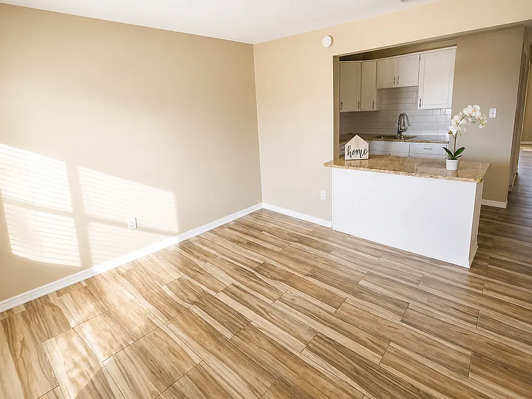 2501 Harn Blvd #H27 — Photo 3