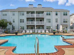 612 Shoreham Ct APT 202, Virginia Beach, VA 23451
