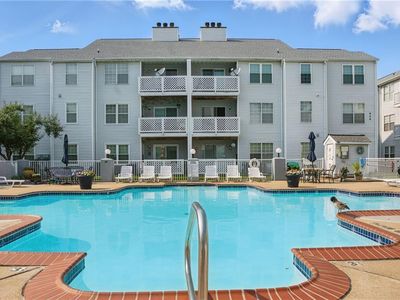612 Shoreham Ct APT 202, Virginia Beach, VA, 23451