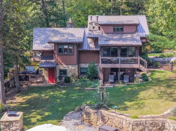 1707 Nob Hill Dr, Nashville, IN 47448
