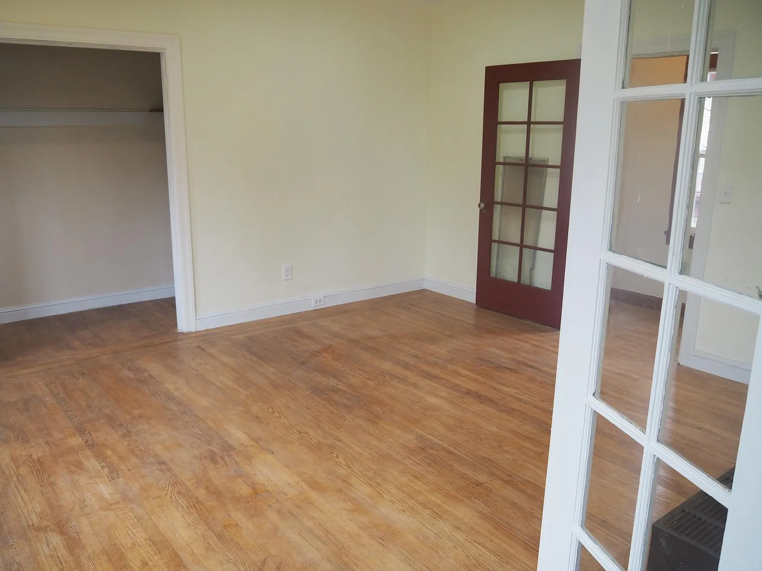 Studio, 800 sqft, $1,900 — Photo 2