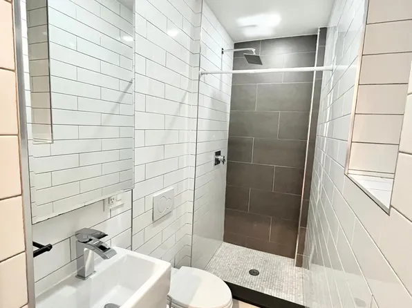 325 East 12th Street image 6 of 9