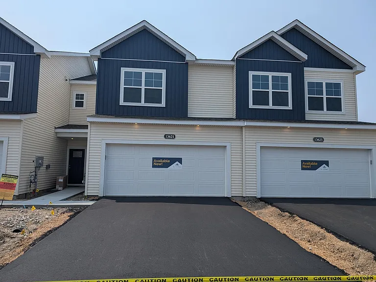 13621 Busch Ln — Photo 1