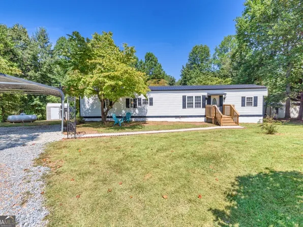 4957 Six Point Trl, Flowery Branch, GA 30542
