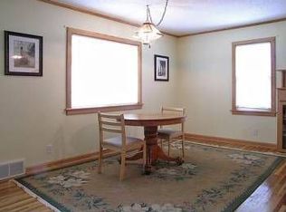 202 3 1/2 Ave NE, Dodge Center, MN 55927