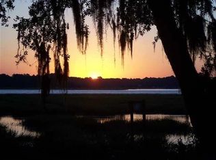 801 Godfrey St, Beaufort, SC 29902