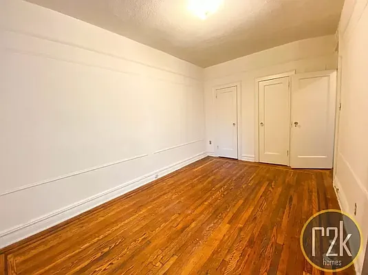 Rented by Realty 2000 Corp | media 21