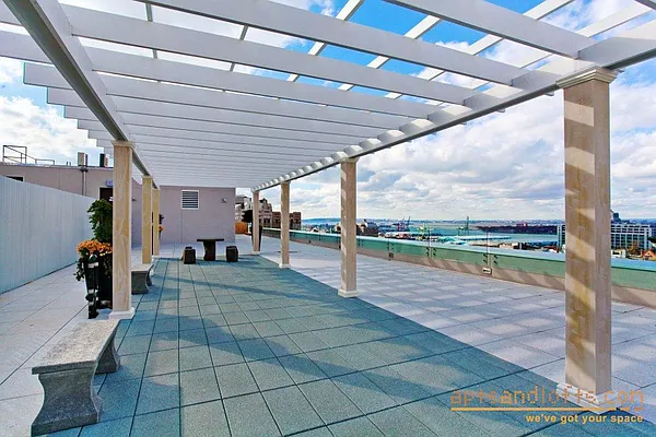 Rented by aptsandlofts.com | media 25