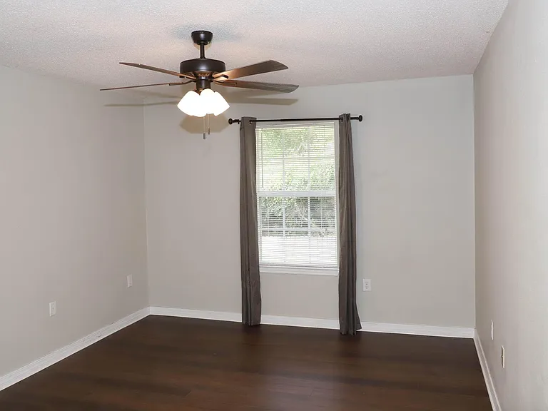 4892 Jaimee Leigh Dr — Photo 11