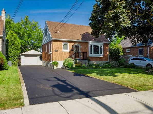 164 Charlotte St, Hamilton, ON L8K 4V4