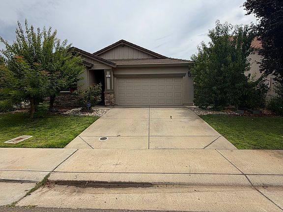 2nd image of 4001 Branigan Lake Way