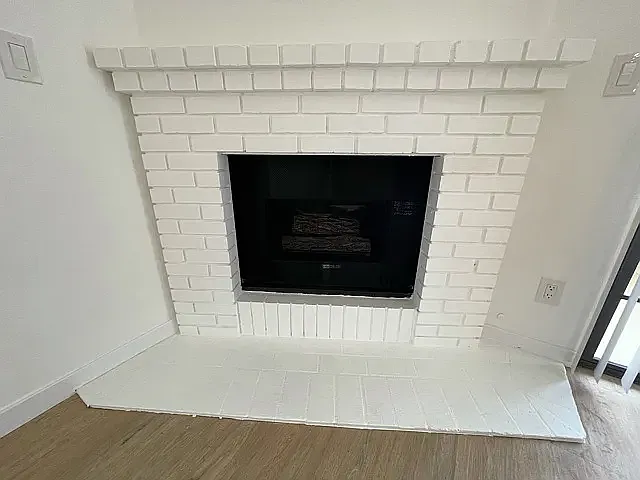 1636 S Barrington Ave #305 — Photo 12
