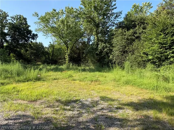 5101 Hilltop Rd, Van Buren, AR 72956