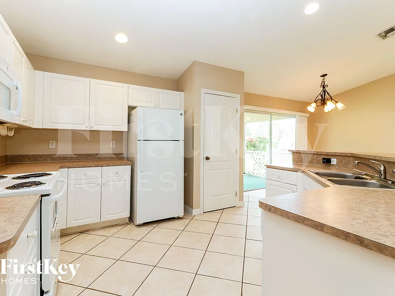 314 Shore Dr — Photo 5