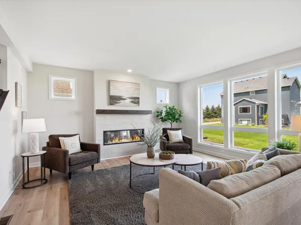 7441 Waters Edge Ave, Shakopee, MN 55379