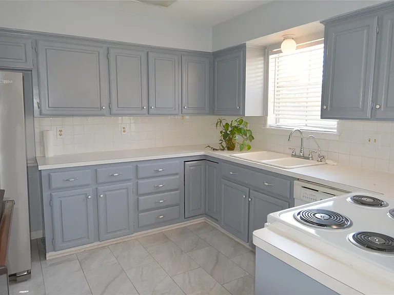 6707 Las Brisas Dr — Photo 13
